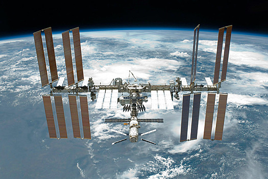 Космонавты нашли полотенце, висевшее в космосе 10 лет
