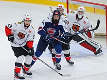 Хоккеисты «Чайки» умудрились проиграть, ведя со счётом 3:0