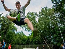 Цирковой футбол: на каком пальце вертеть мяч