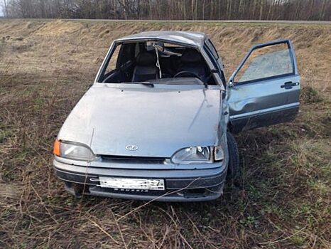 Под Орлом перевернулся ВАЗ-2114