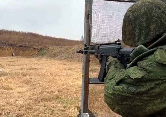 В Приморском крае с мобилизованными военнослужащими проходят занятия по армейской тактической стрельбе