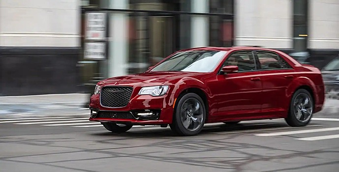 Седан Chrysler 300 с электродвигателем появится в 2026 году