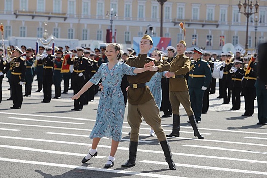 "Петербург-концерт" подготовил программу в честь Дня Победы на все выходные