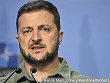Либералы посмеялись над фото грустного Зеленского на саммите НАТО