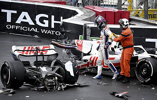 Гонку на Гран-при Монако приостановили из-за аварии сына Шумахера