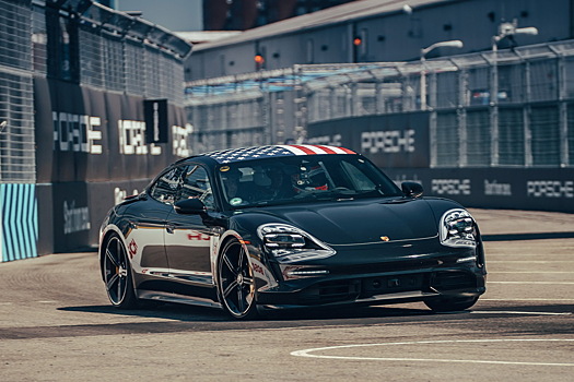 Porsche назвала дату премьеры первого электрокара