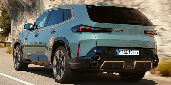 В РФ поступил в продажу новый кроссовер BMW XM стоимостью 36,7 млн рублей