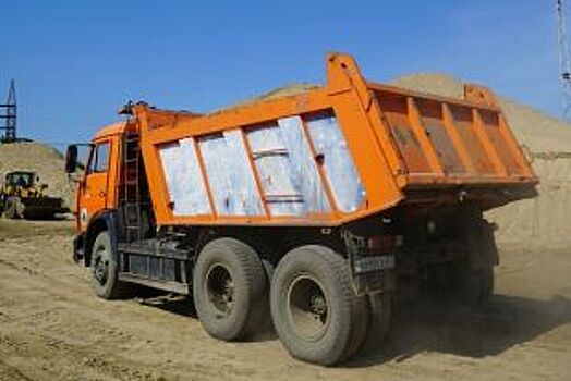 В Ульяновске с охраняемой парковки угнали КамАЗ