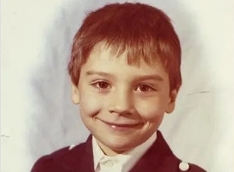 А таким был Сережа в детстве.