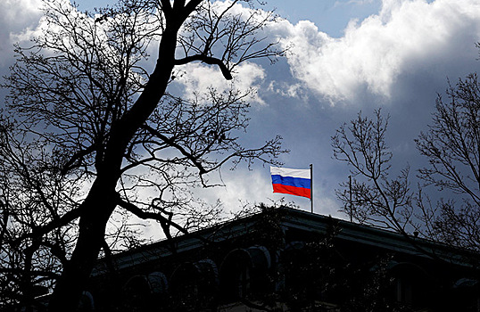 «Дешевый шпионский роман»: Чехия высылает дипломатов РФ
