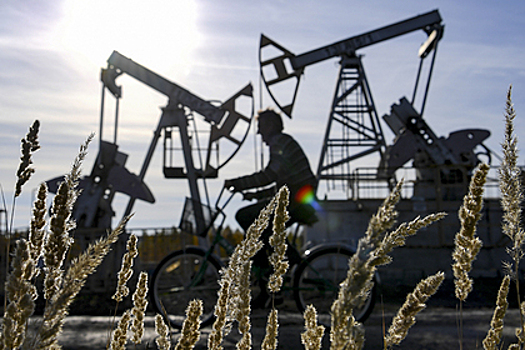 Российским нефтяникам захотели сократить выплаты