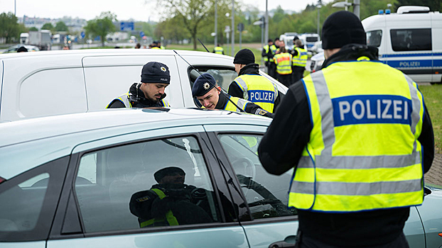 Германия усилит проверку туристов при въезде в страну