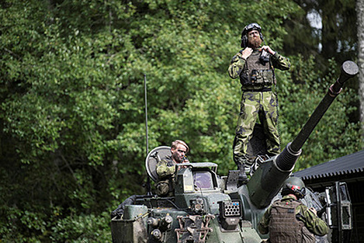 Иностранцы проникли на военную базу в Швеции и попались