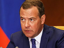 Медведев приравнял Зеленского к Гитлеру