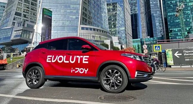 Стали известны цены на российские электрокары Evolute