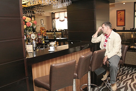 Запрет на «разливайки» в жилых домах затронул работу обычных ресторанов