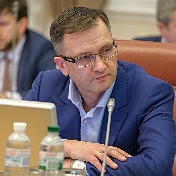 Торг уместен: зачем экс-министр шантажирует Зеленского?