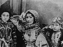 Азербайджанская поэтесса, обыгравшая Дюма в шахматы. О жизни Хуршидбану Натаван