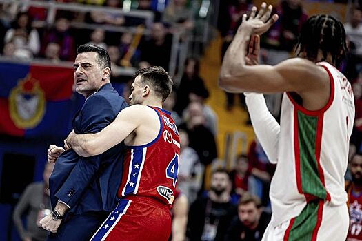 Единая лига отстранила судей после скандала в матче ЦСКА и «Локомотива»