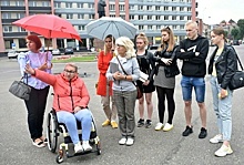Жительница Советска, передвигающаяся на коляске, начала проводить бесплатные экскурсии по городу