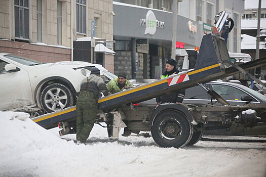 Уральские водители попросили заменить эвакуаторы с лебедкой