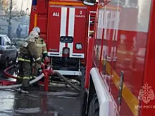 В Самаре очевидцы потушили пожар в крупном магазине мебели