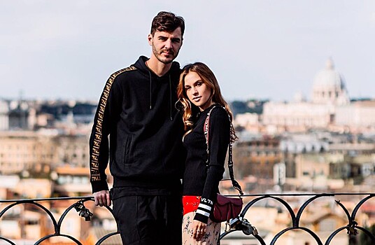 Жена Ерохина перенесла самый страшный перелет в своей жизни