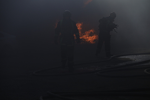 Пожарные ликвидировали открытое горение в промышленной зоне Уфы
