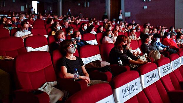 Аналитики заявили, что к осени в России могут закрыться 70 процентов кинотеатров
