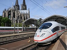 Срочно: В Германии поезд столкнулся на ходу с "неизвестным предметом"