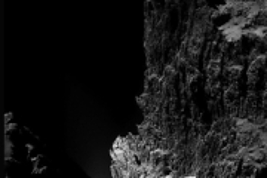 Скала на комете Чурюмова — Герасименко: фото