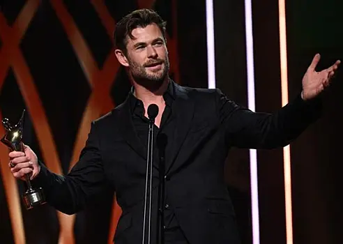 Крис Хемсворт решил притормозить карьеру из-за риска заболеть Альцгеймером