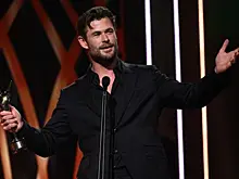 Крис Хемсворт решил притормозить карьеру из-за риска заболеть Альцгеймером