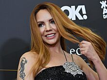 Певица МакSим поделилась образом в микрошортах