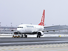 Turkish Airlines снова отменяет рейсы из-за снегопада в Стамбуле