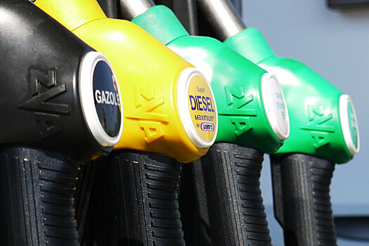 Ростат: Цены на бензин снизились на 4,1 процента