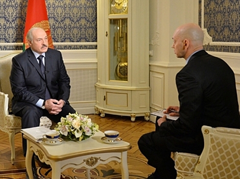 Лукашенко на приеме в канун старого Нового года оценил работу телеканала «МИР»