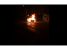 В ст. Васюринской Динского района загорелся и взорвался автомобиль. Видео