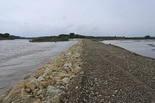 В Адыгее завершен капитальный ремонт защитной дамбы на левом берегу Лабы