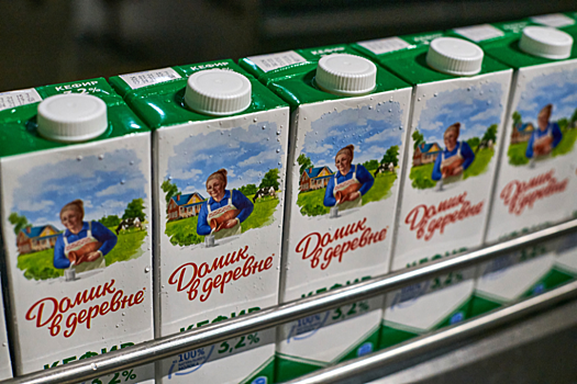 «Вимм-Билль-Данн» будет выпускать соки и молоко в почти белой упаковке из-за нехватки чернил
