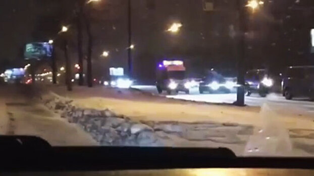 Неизвестные устроили заезд по тротуарам ночной Москвы: видео