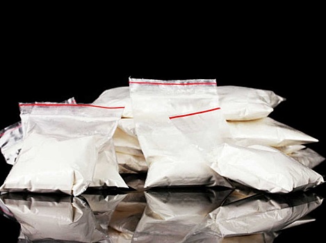 В Анапе у женщины нашли 100 свертков с синтетическим наркотиком