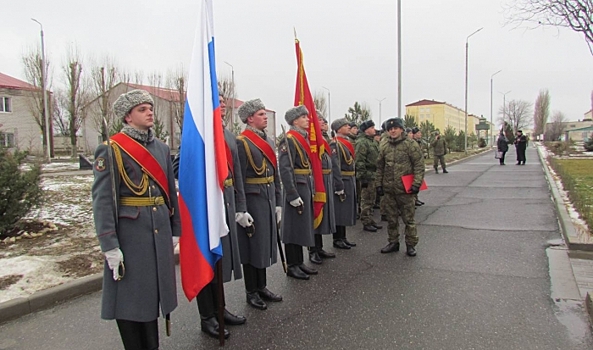 Волгоградские гвардейцы будут хранить копию исторического Боевого знамени