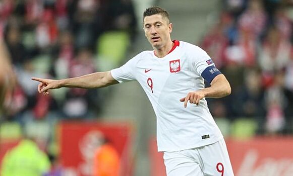 Хет-трик Левандовского помог Польше разгромить Латвию в матче отбора Евро-2020