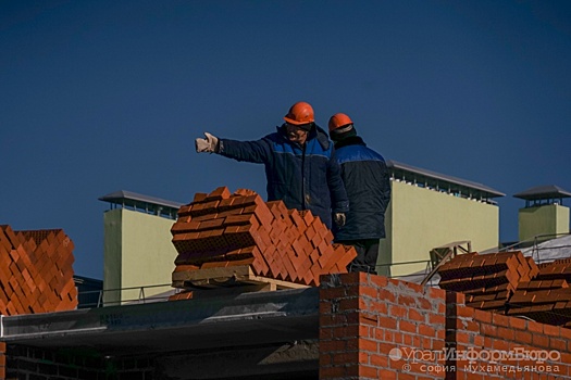 Свердловским строителям работодатель нальет воды