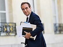 Премьер Франции Лекорню подал прошение об отставке