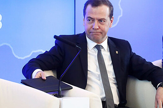 Медведев: правительство поможет субъектам в вопросе повышения зарплат