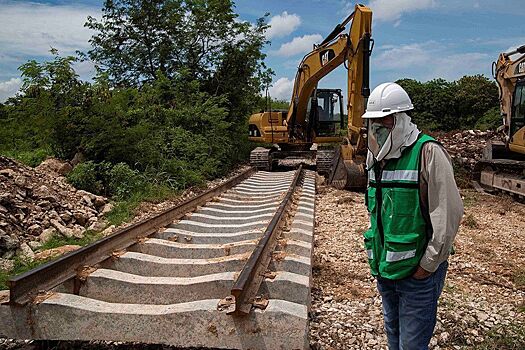 Сотни артефактов майя обнаружили на маршруте новой железной дороги в Мексике