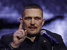 Боксер Усик рассказал о знакомстве с Роналду