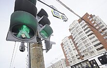 В Екатеринбурге установили «умные» светофоры, пропускающие автобусы